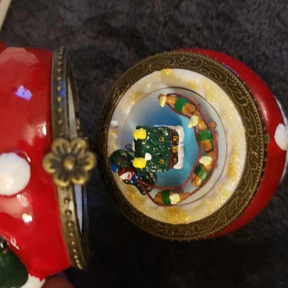 Mr. Christmas Animated Santa Porcelain Music Box 2005 In Box - Picture 4 of 6